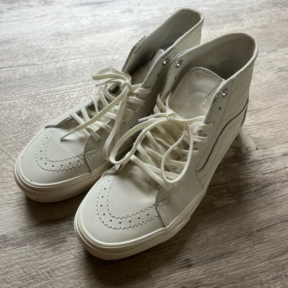 Vans Leather Marshmallow Sk8-Hi Tapered